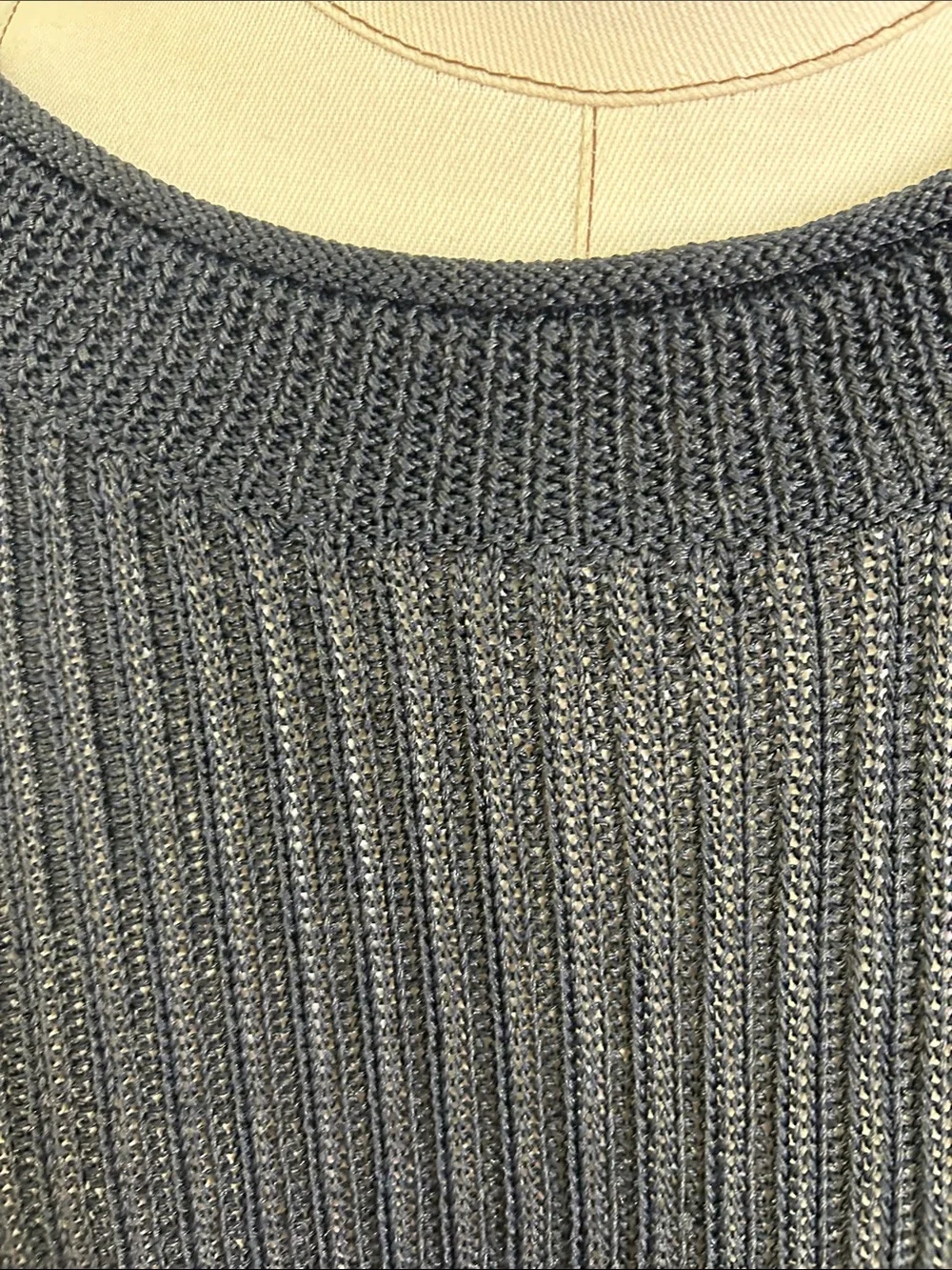 Elizabeth and James black open knit ribbed crewneck sweater size X Large